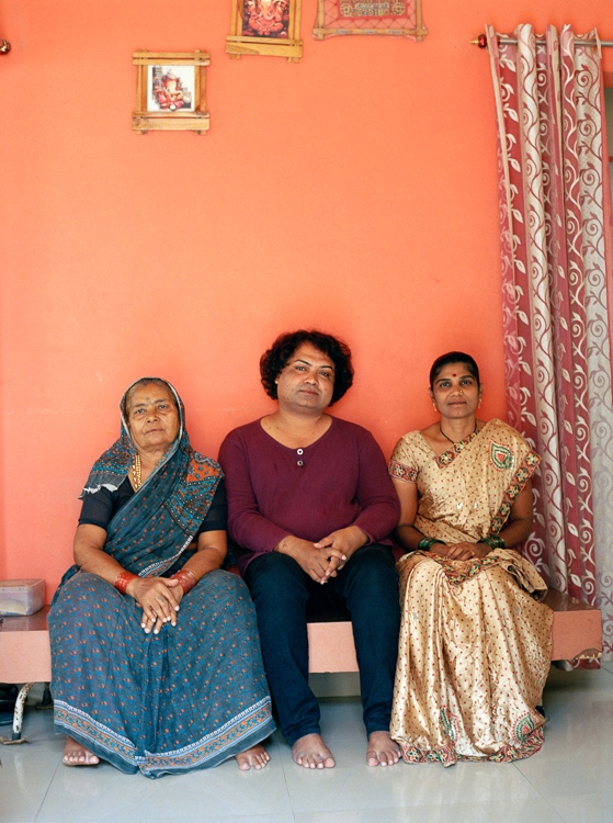 https://www.marcleclef.net:443/files/gimgs/th-52_SUDHEER WITH HIS MOTHER AND WIFE, VIDYA_ WHEN WE SAT DOWN TO TALK ABOUT SUDHEERS JOURNEY, VIDYA ANNOUNCED I KNOW EVERYTHING, WE CAN TALK ABOUT ANYTHING_ MAHARASHTRA 2018-2.jpg